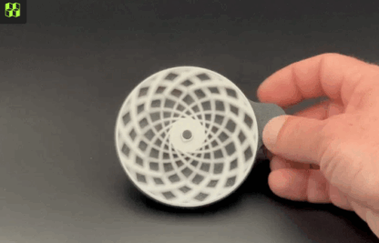 Kinetic fidget